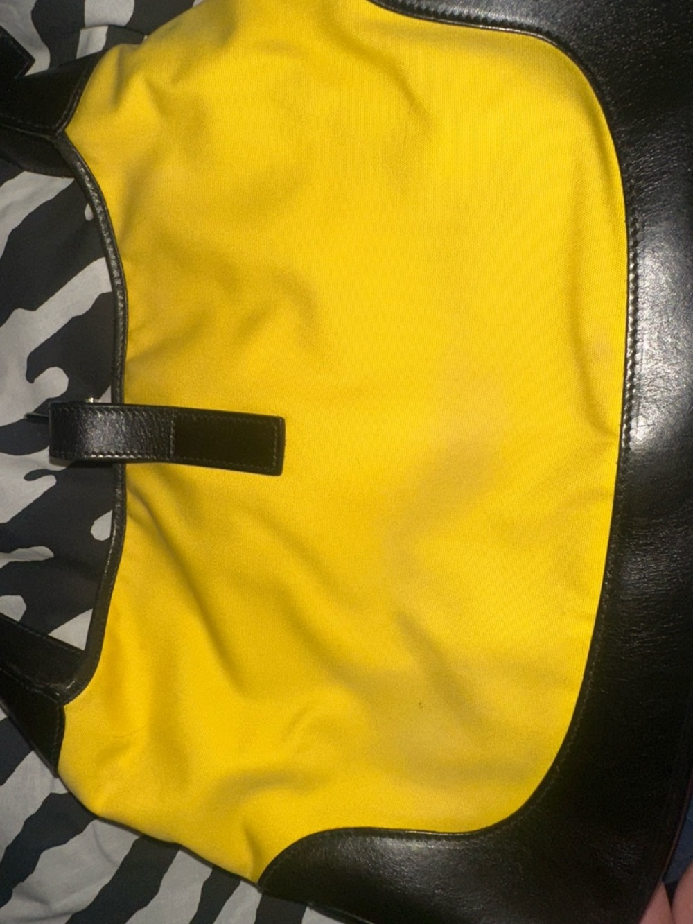 1999 / 2000 Gucci Jackie Purse in Yellow and Black - Picture 4 of 10